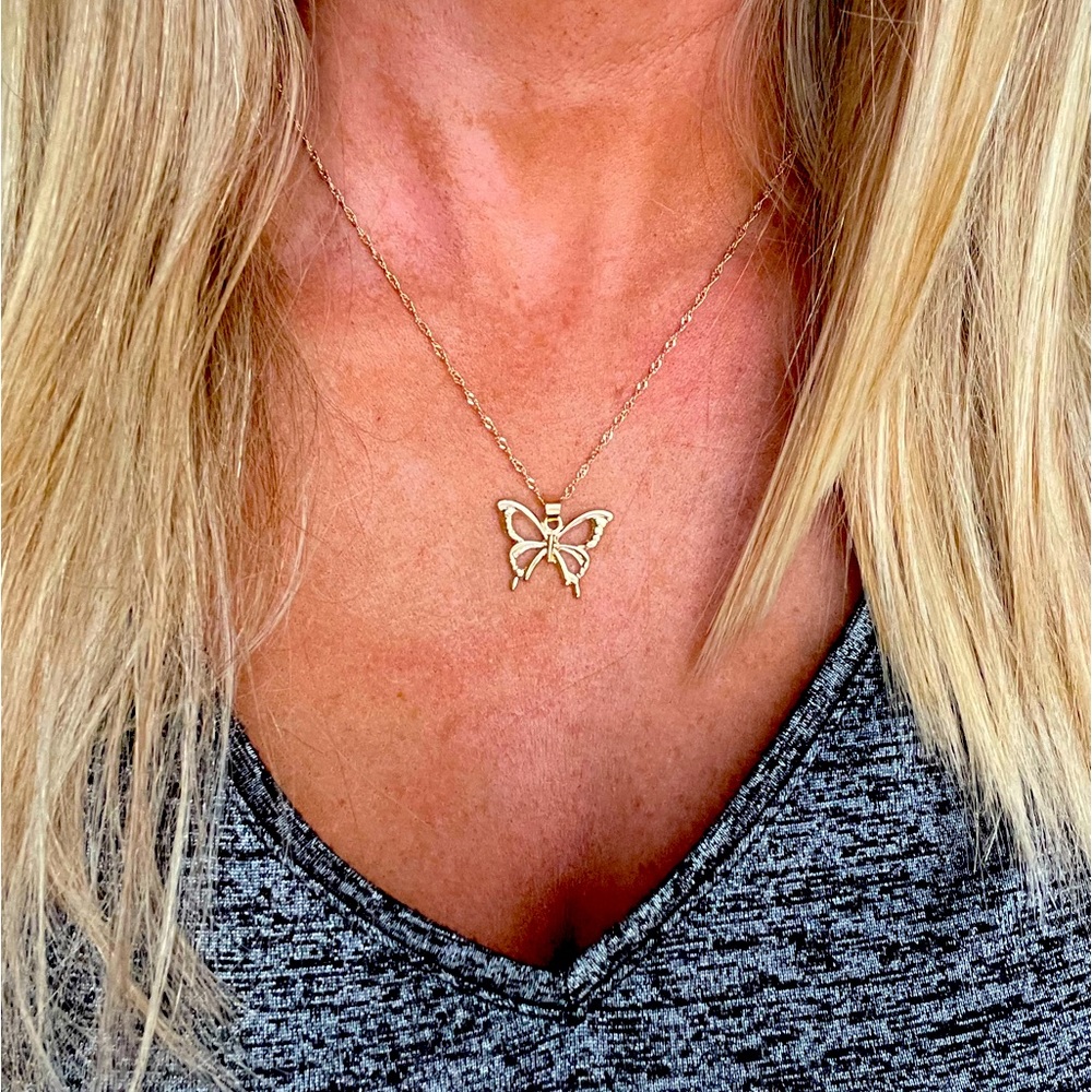 Gold Butterfly Necklace - gorgeous twisted chain
